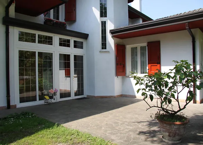 B&B Vanessa House